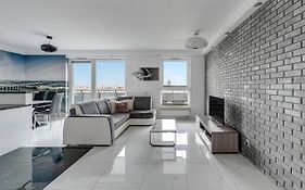 Grand Apartments - Luxury Apartment On The 11Th Floor With A View Of The Old Town